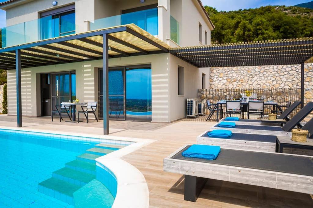 New Villa Blue With Private Pool At Trapezaki Livathos  Extérieur photo