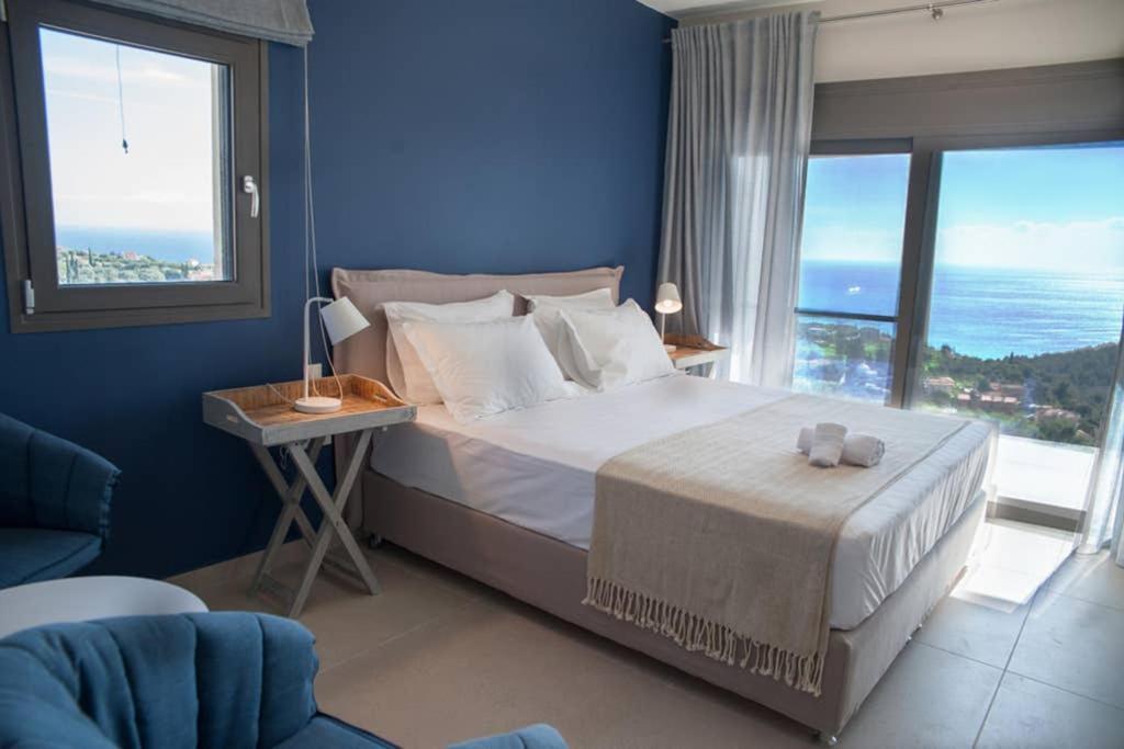 New Villa Blue With Private Pool At Trapezaki Livathos  Extérieur photo