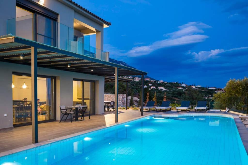 New Villa Blue With Private Pool At Trapezaki Livathos  Extérieur photo