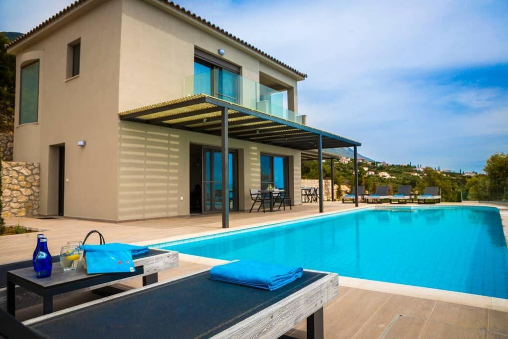 New Villa Blue With Private Pool At Trapezaki Livathos  Extérieur photo