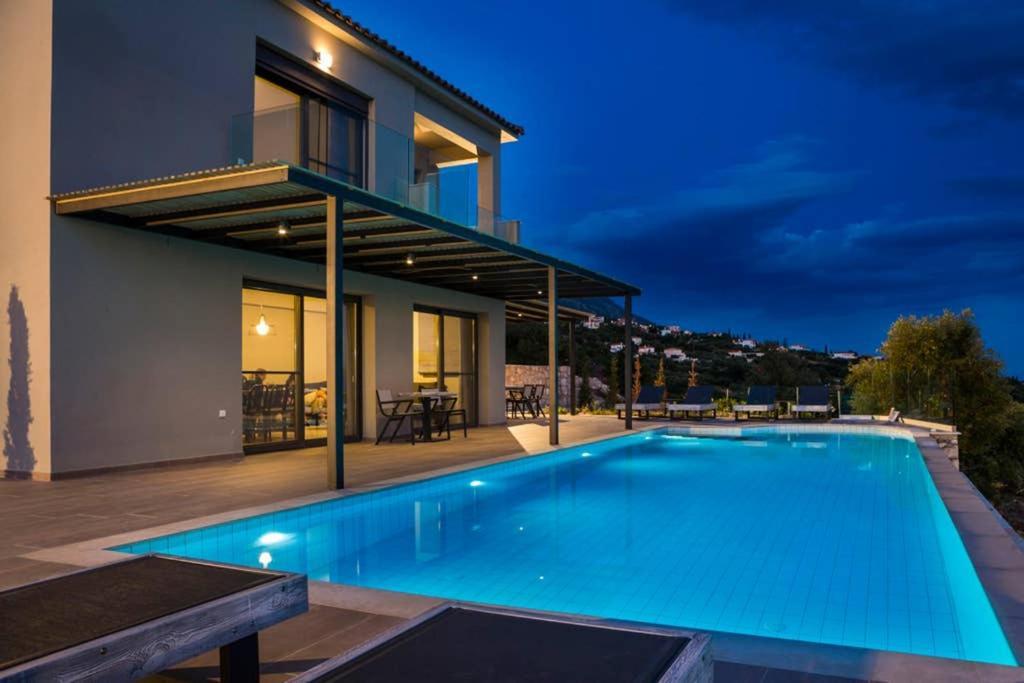 New Villa Blue With Private Pool At Trapezaki Livathos  Extérieur photo