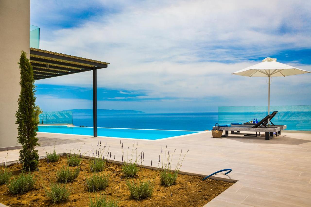 New Villa Blue With Private Pool At Trapezaki Livathos  Extérieur photo