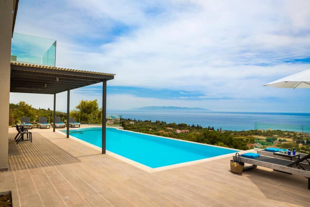New Villa Blue With Private Pool At Trapezaki Livathos  Extérieur photo