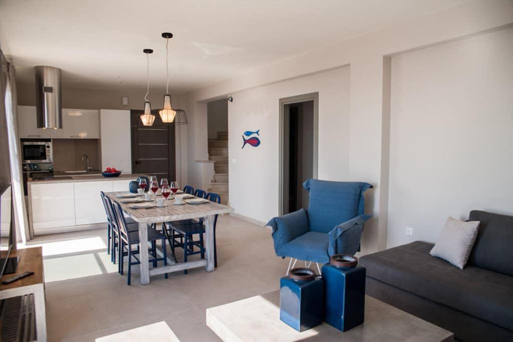 New Villa Blue With Private Pool At Trapezaki Livathos  Extérieur photo